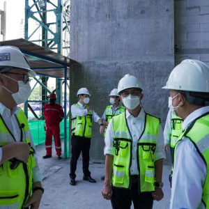 Komitmen Selesai Tepat Waktu, Intiland Lakukan Topping Off Tower City57