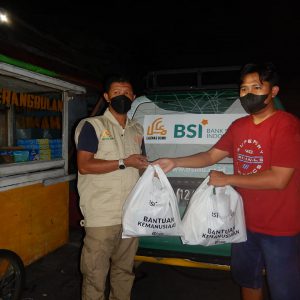 BSI bersama YBSMU Bantu Masyarakat Korban Kebakaran di Tambora Jakarta
