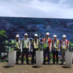 Topping Off Pooldeck, PP Properti Kebut Pembangunan Apartemen Westown View di Surabaya