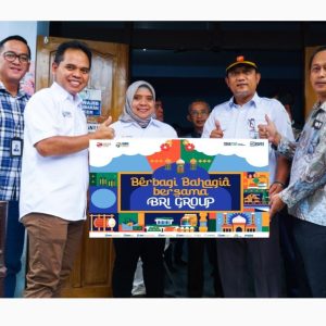 BRI Regional Surabaya Distribusikan 1.000 Paket Sembako untuk Warga Miskin Embong Kaliasin