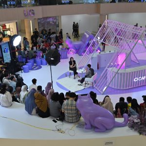Morgan Oey Hadir di OPPO Find N2 Flip Pop Up Store – Bagikan Cerita Travel dengan Kamera dan Baterai Anti Boros OPPO Find N2 Flip