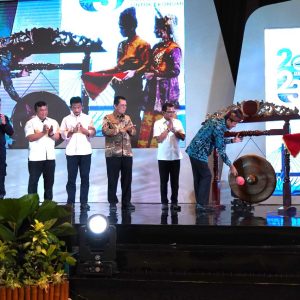 PT Semen Padang dan Kementerian KKP Berkolaborasi Atasi Sampah Laut Melalui Program Nabuang Sarok   