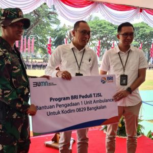 Program TJSL, BRI Serahkan Satu Unit Mobil Ambulance pada Kodim 0829/ Bangkalan