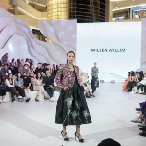 KAART JAGAT IPMI Batik Fashion Show Gelaran Fashion Show Dalam Rangka Menyambut Hari Batik Nasional