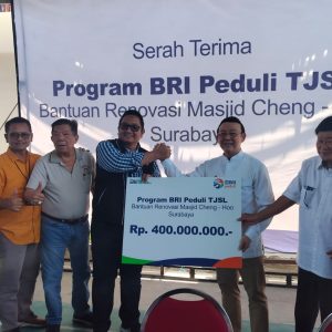 BRI Serahkan Bantuan Senilai Rp 400 Juta untuk Perbaikan Masjid Cheng Ho Surabaya