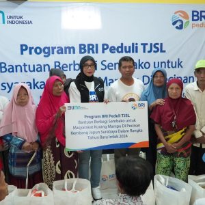 Bantu Warga Kurang Mampu di 4 Kelurahan, BRI Cabang Rajawali Serahkan Bantuan 1.000 Paket Sembako 