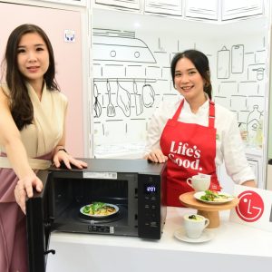 Ajak Ibu-Ibu Memasak Lebih Nyaman Sambut Tahun Ajaran Baru, LG Rilis Micorwave NeoChef Slim   