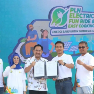Dukung Percepatan Kendaraan Listrik, Pemkot Surabaya-PLN Teken MoU Tambah Empat Titik SPKLU