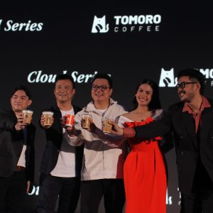 Target Buka 1.000 Outlet, Tomoro Coffee Kenalkan Maudy Ayunda Sebagai Tomoro Empowering Officer