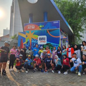 BRI BO Tanjung Perak Garap Komunitas Olahraga Cycling dan Running Pacu Transaksi Cashless