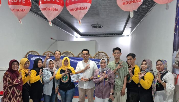 Perkuat Kemitraan Bisnis, BRI BO Kapas Krampung Beri Reward kepada AgenBRILink