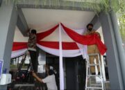 Ribuan Bendera Merah Putih Dibagikan, ASN Surabaya Semarakkan HUT ke-80 Kemerdekaan RI