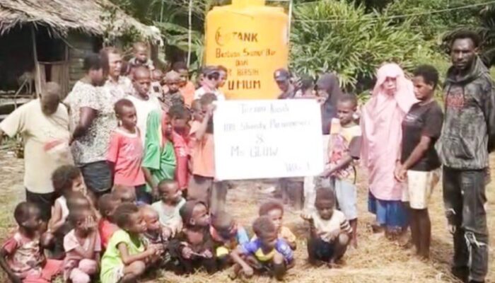 Peduli Akses Air Bersih, Shandy Purnamasari Salurkan Bantuan Sumur di Papua