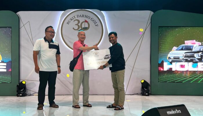 Rahmat Hendrawan Raih Trophy OBG, Richard Yan Sabet Hadiah Hole In One, Mobil BYD 3