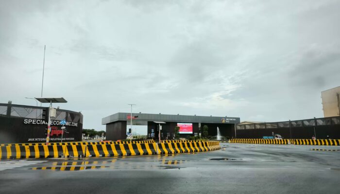 BKMS Resmikan Pengoperasian Lampu Lalu Lintas di Akses Utama KEK Gresik