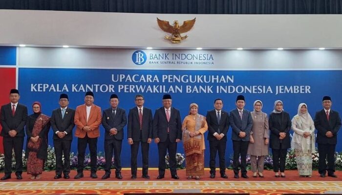 Perry Warjiyo Kukuhkan Iqbal Reza Nugraha sebagai Kepala Perwakilan BI Jember