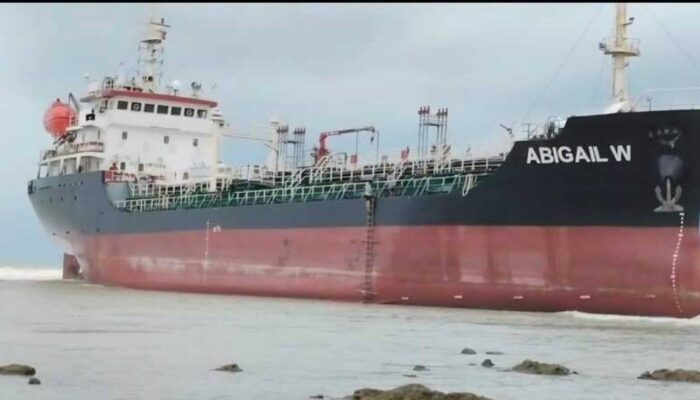 Kapal Tanker Kandas di Tuban, Pertamina Pastikan Distribusi BBM Tetap Aman