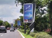 Wajah Baru Jalan Protokol Surabaya: Reklame Kini “Hiasi” Median Jalan demi Dongkrak PAD