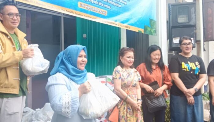 GINSI Jatim Tebar Ratusan Paket Sembako dan Takjil untuk Masyarakat