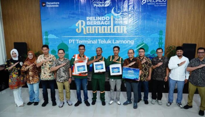 Terminal Teluk Lamong Salurkan 7.089 Paket Bantuan dalam Program Pelindo Berbagi Ramadhan