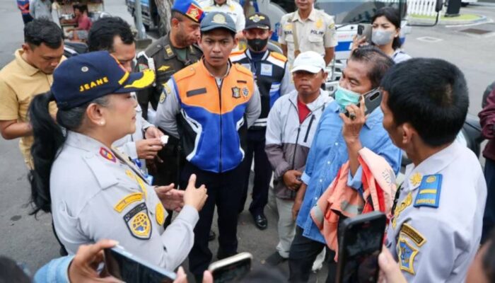 Pemkot Surabaya Tertibkan Jukir, 600 Dibekukan karena Belum Ikut Sistem Digital