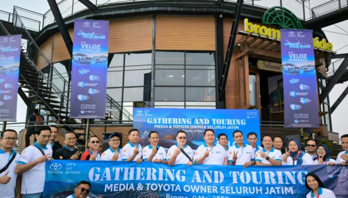 Animo Tinggi, Auto 2000 Ajak Media Uji Kehandalan New Veloz Hybrid EV Touring ke Bromo  