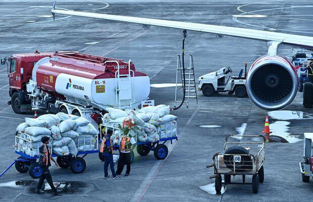 Pertamina Turunkan Harga Avtur 10 Persen, Ini Tujuannya