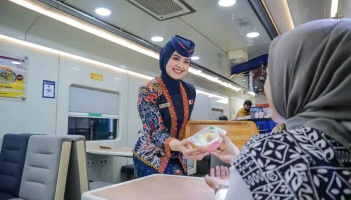 Perkenalkan Kuliner Nusantara, KAI Services Sajikan Hidangan Khas Banyuwangi di KA