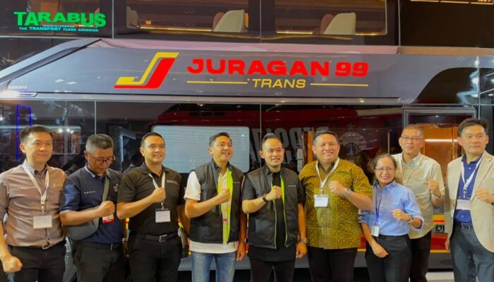 Pertama di Indonesia, Juragan99 Trans Hadirkan Bus Premium dengan Konsep Bioskop Berjalan