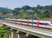 Penumpang Whoosh Kini Bisa Menikmati Hidangan dari Dining Car KAI Services