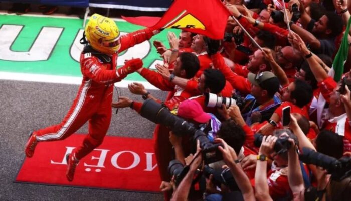 Hamilton Persembahkan Kemenangan Perdana untuk Ferrari di Barcelona