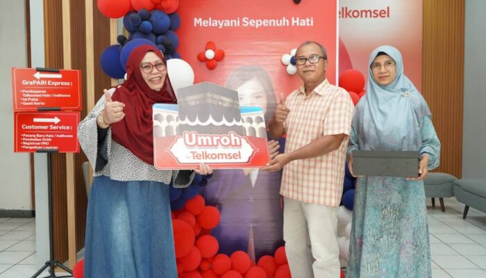 Rutin Tukar Telkomsel Poin, Warga Magetan Dapat Hadiah Umrah ke Tanah Suci