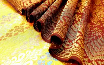 Kain Tenun Indonesia Laris Manis di Pasar Global, Ini Penyebabnya
