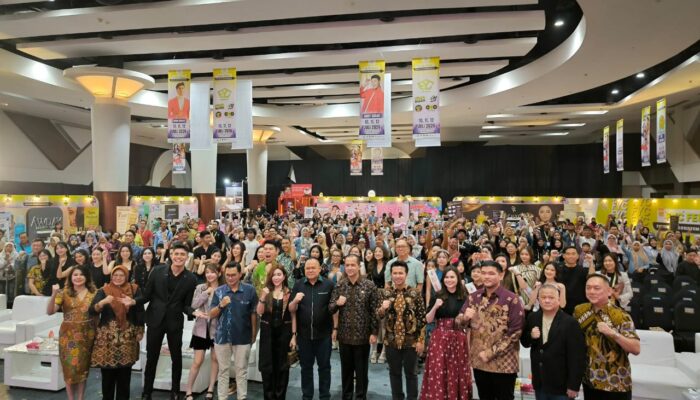 Resmikan FYC Fest 2026, Mentrans Ajak Kampus dan Konten Kreator Kembangkan Transmigrasi Digital