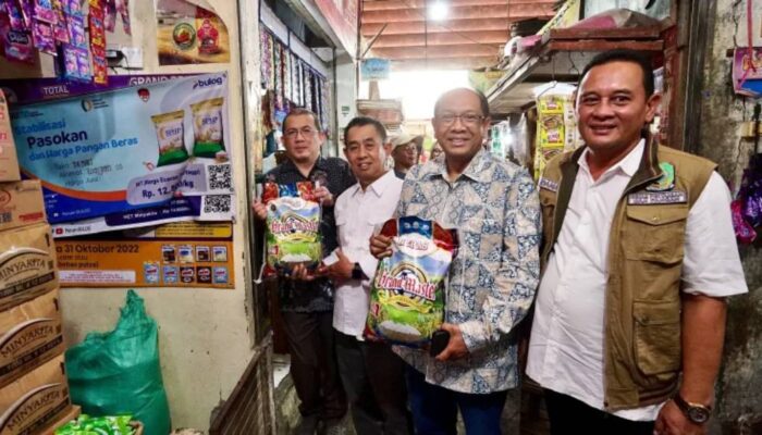 Pantau Pasar Rogojampi, Kemenko Pangan Pastikan Pasokan Beras Banyuwangi Mencukupi