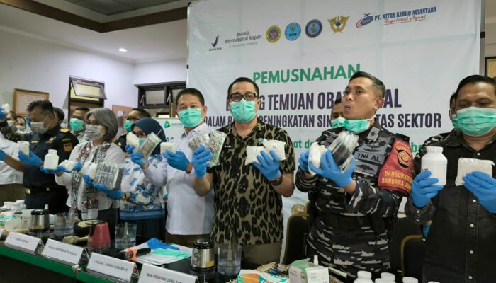 Selamatkan Ribuan Pelajar, BPOM Surabaya Musnahkan Sebanyak 97.677 Obat Ilegal