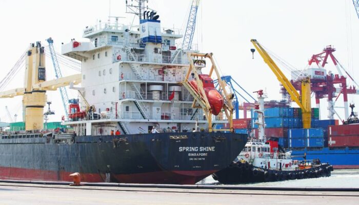 Dorong Pelabuhan Hijau, PT Terminal Teluk Lamong Tambah E-RTG Ramah Lingkungan di TPK Nilam