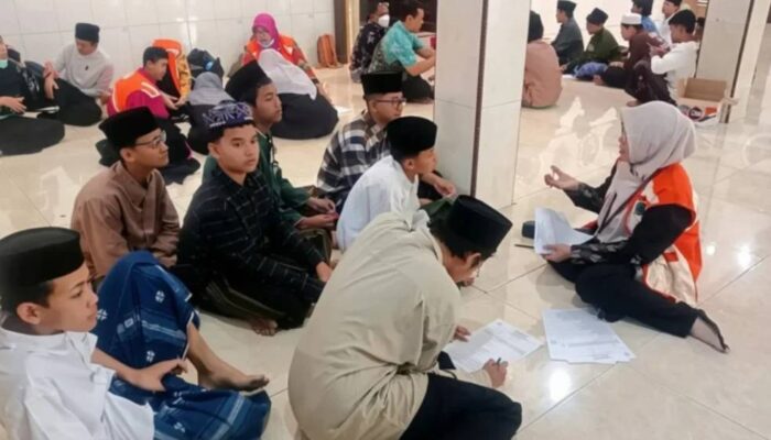 Santri Manba’ul Hikam Dapat Pendampingan Psikologis Pascakeracunan
