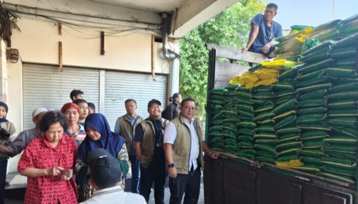 Bulog Surabaya Genjot Penyaluran Pangan, 2.472 Ton Beras SPHP Masuk Pasar
