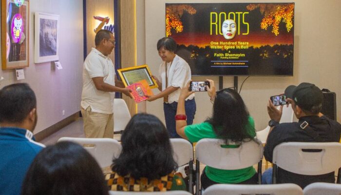 Zumen Art Surabaya Menutup Tour de Java Pemutaran Film ROOTS Seratus Tahun Walter Spies di Bali Karya Michael Schindhelm