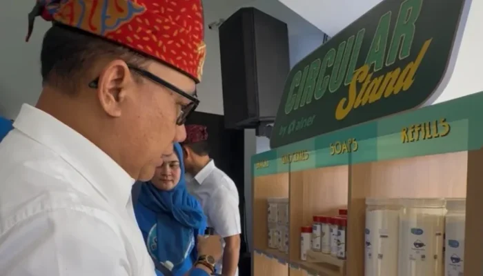 Banyuwangi Kembangkan Ekosistem Produk Refill untuk Tekan Sampah Kemasan Sekali Pakai
